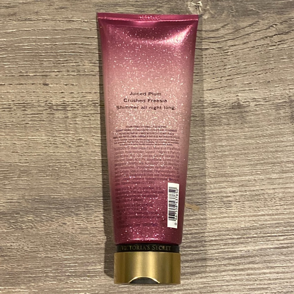 Victoria’s Secret Pure Seduction Shimmer lotion - Picture 2 of 5